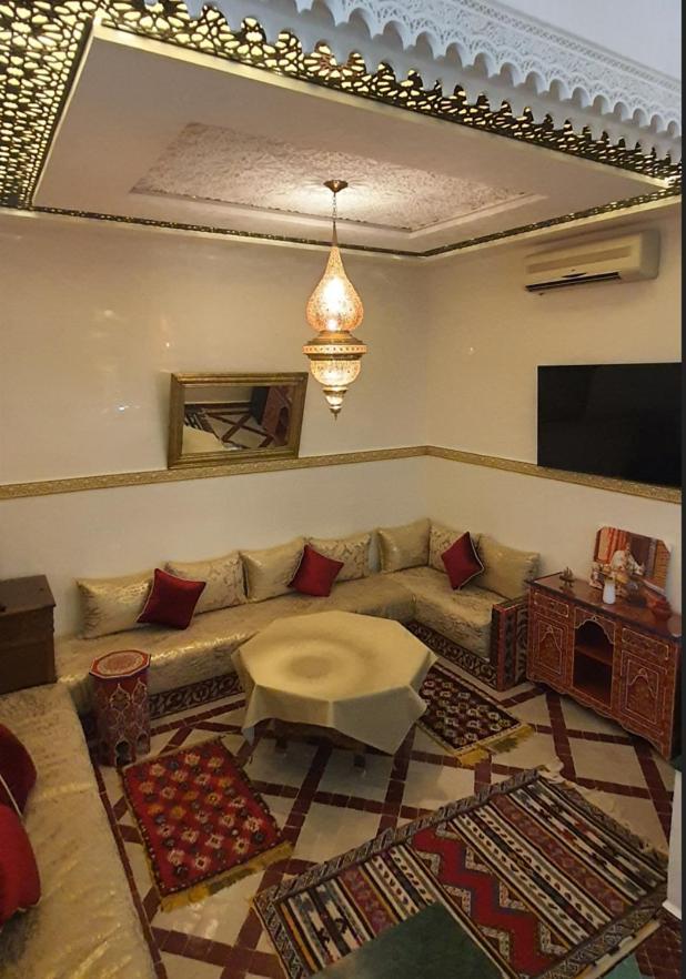 Quarya Assiyahia - Riad Camilia- Maison Entiere Avec Piscine Маракеш Екстериор снимка
